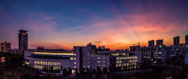 华侨大学夜景